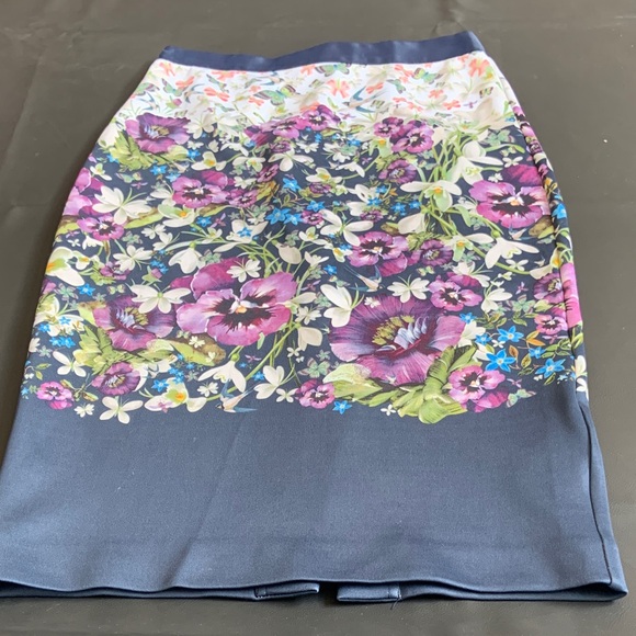 Ted Baker Dresses & Skirts - Ted Baker Multicolor Floral Pencil Skirt